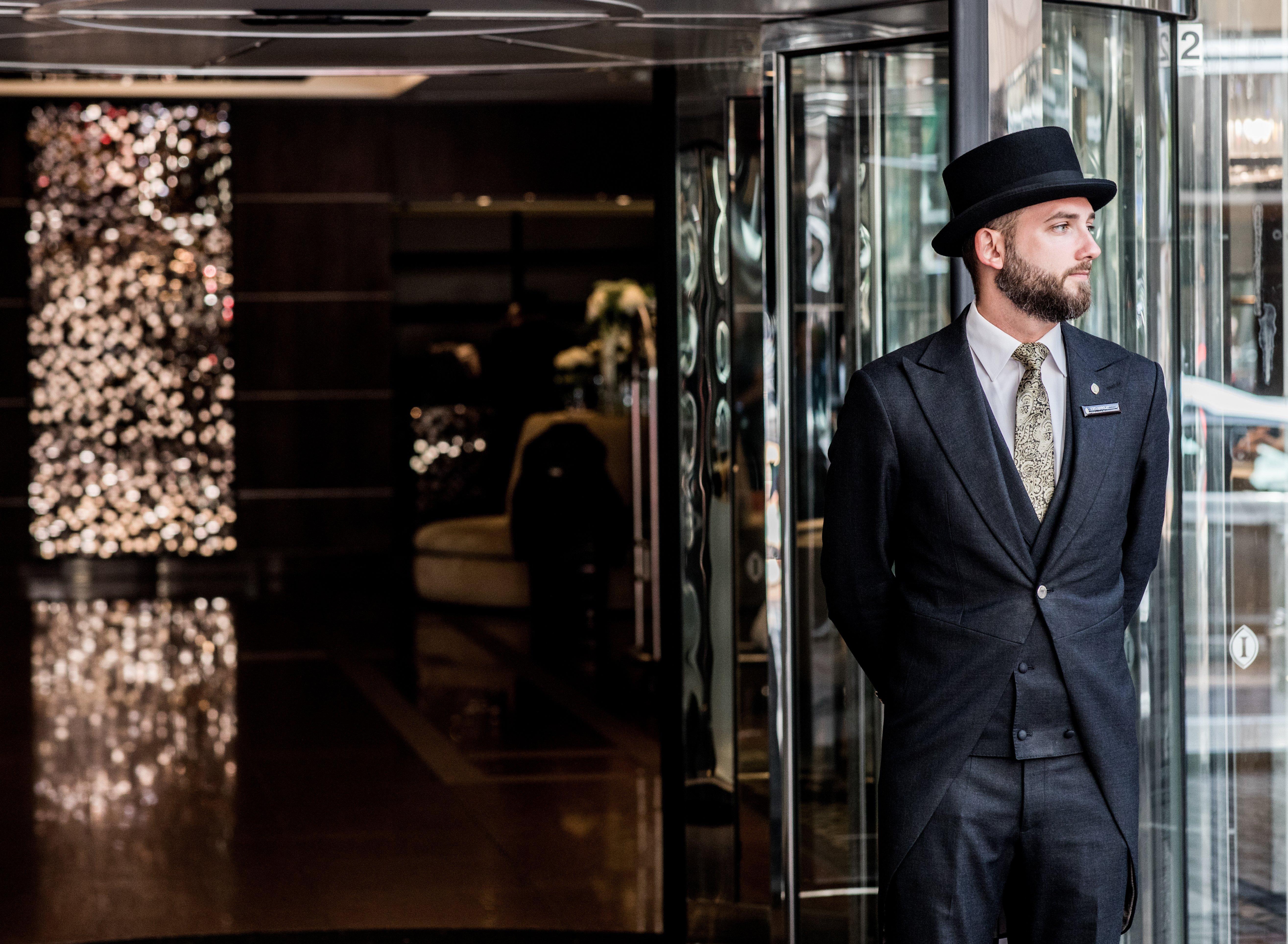 Intercontinental Wellington By Ihg Hotel Bagian luar foto Concierge at the Mandarin Oriental, Munich