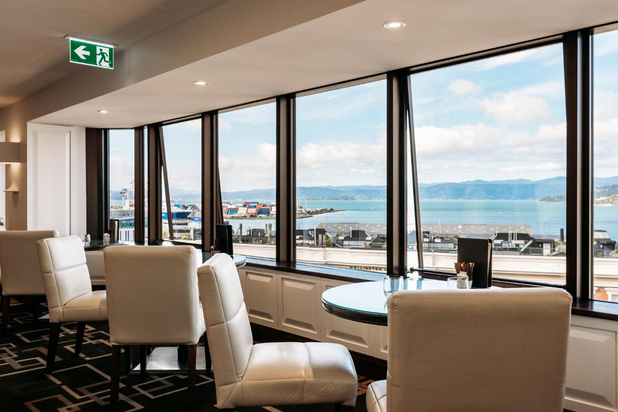 Intercontinental Wellington By Ihg Hotel Bagian luar foto The lounge at the airport