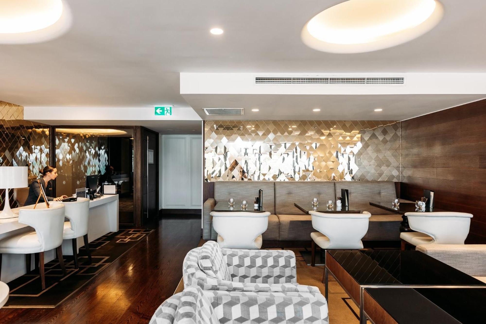 Intercontinental Wellington By Ihg Hotel Bagian luar foto The interior of the lounge